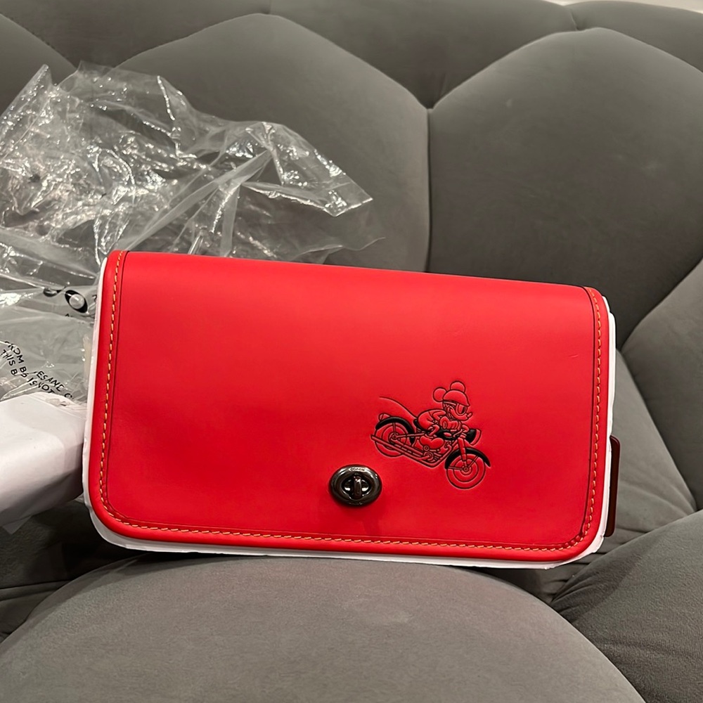 DISNEY X COACH Dinky Cross body Limited Edition